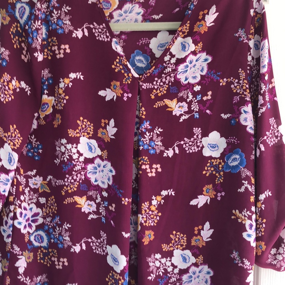 Floral blouse - Picture 3 of 3